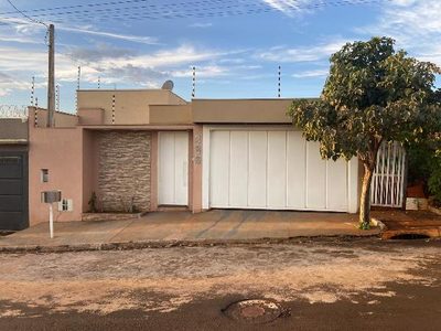 Casa, 3 quartos, 200 m² - Foto 1