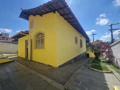 Casa, 4 quartos, 184 m² - Foto 2
