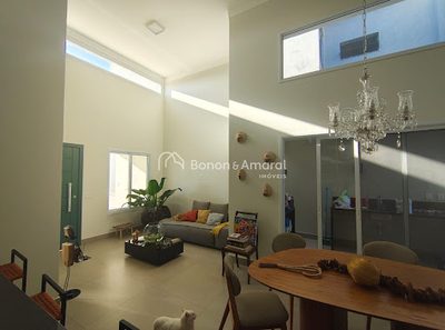 Casa, 3 quartos, 129 m² - Foto 1