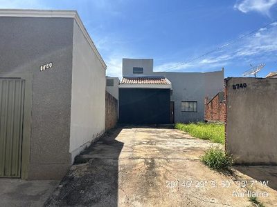 Casa, 2 quartos, 232 m² - Foto 1