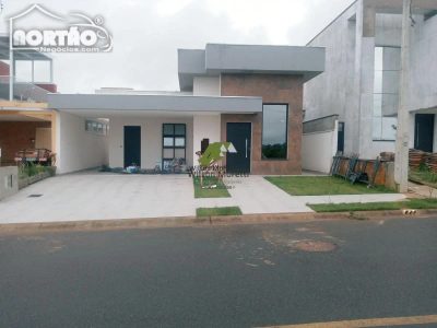 Casa, 5 quartos, 149 m² - Foto 1