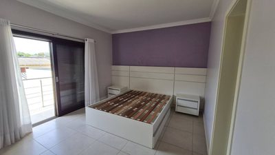 Casa, 3 quartos, 228 m² - Foto 1