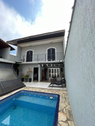 Sobrado, 3 quartos, 261 m² - Foto 2