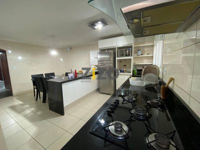 Casa, 4 quartos, 300 m² - Foto 3