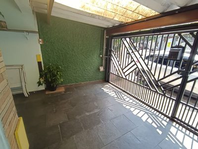 Sobrado, 3 quartos, 180 m² - Foto 1