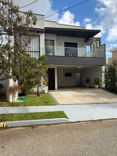 Casa, 3 quartos, 253 m² - Foto 1