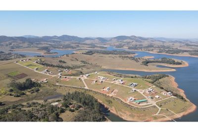 Loteamento e Condomínio - Foto 1