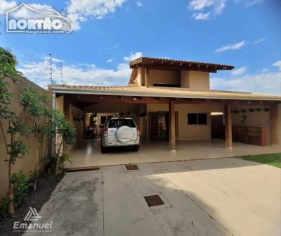 Casa, 4 quartos, 240 m² - Foto 1