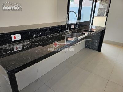 Casa, 3 quartos, 274 m² - Foto 3