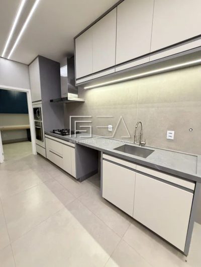 Casa, 3 quartos, 205 m² - Foto 4