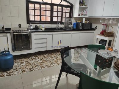 Casa, 4 quartos, 270 m² - Foto 3