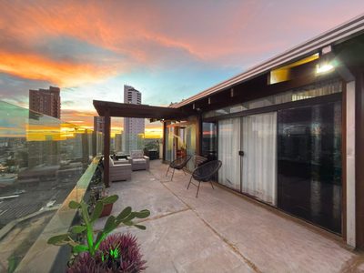 Cobertura, 3 quartos, 217 m² - Foto 1