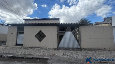 Casa, 3 quartos, 178 m² - Foto 1