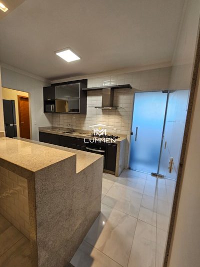 Casa, 3 quartos, 207 m² - Foto 4