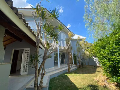 Casa, 6 quartos, 290 m² - Foto 1