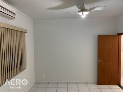 Casa, 4 quartos, 215 m² - Foto 3