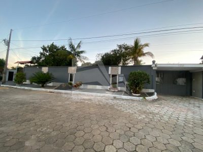 Chácara, 4 quartos, 2250 m² - Foto 1