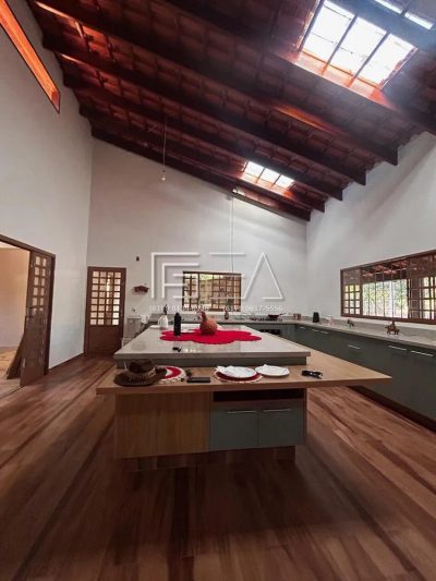 Sítio, 2 quartos, 10000 m² - Foto 1