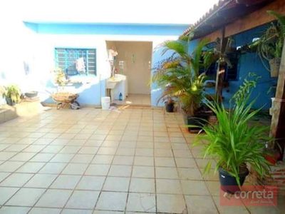 Casa, 3 quartos, 200 m² - Foto 1