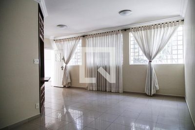 Casa, 3 quartos, 230 m² - Foto 1