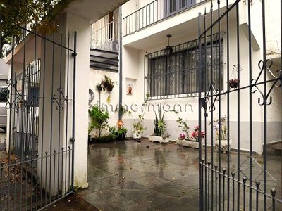 Casa, 4 quartos, 230 m² - Foto 1