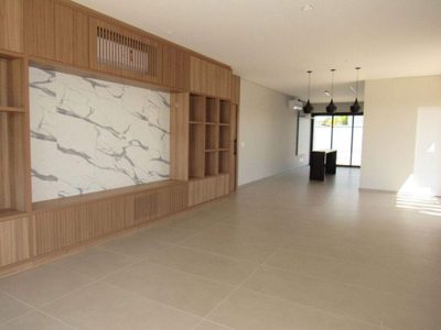 Casa, 3 quartos, 209 m² - Foto 2