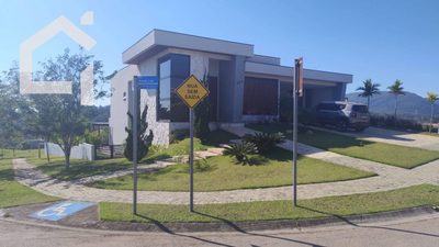 Sobrado, 385 m² - Foto 1