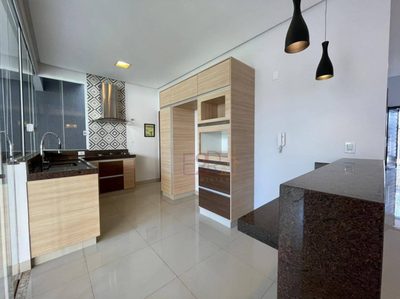 Sobrado, 3 quartos, 270 m² - Foto 3