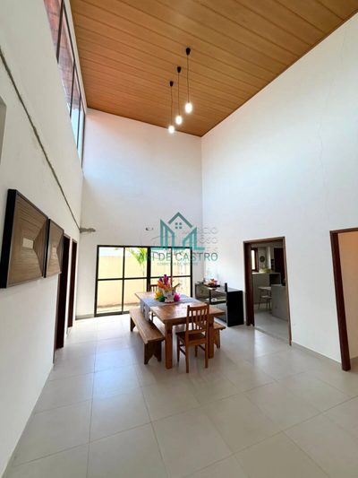 Casa, 3 quartos, 220 m² - Foto 1