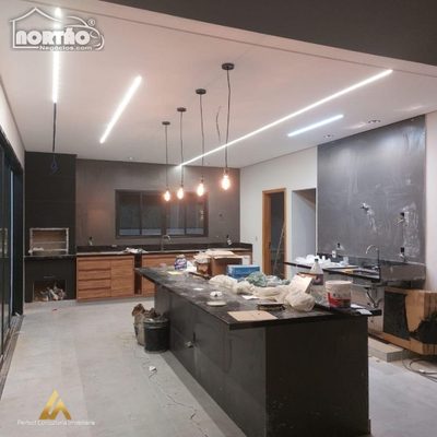 Casa, 4 quartos, 244 m² - Foto 2