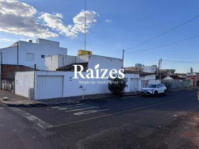 Casa, 2 quartos, 360 m² - Foto 2