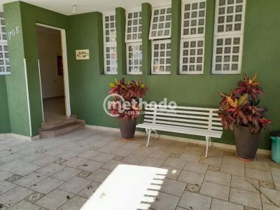 Casa, 3 quartos, 208 m² - Foto 1