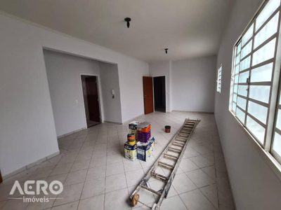 Casa, 4 quartos, 200 m² - Foto 1