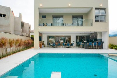 Casa, 6 quartos, 628 m² - Foto 1
