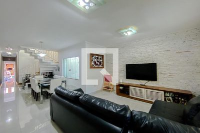 Casa, 3 quartos, 230 m² - Foto 1