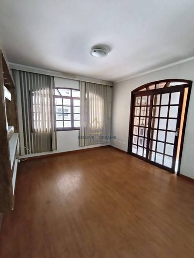 Sobrado, 3 quartos, 201 m² - Foto 1