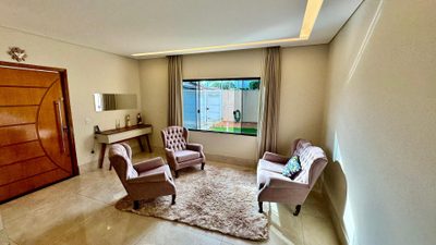 Casa, 3 quartos, 236 m² - Foto 1