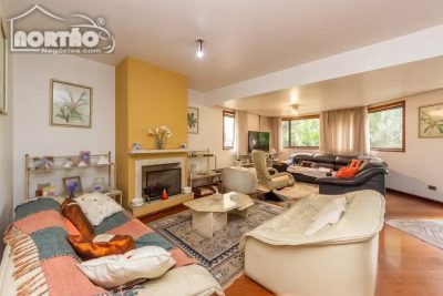 Casa, 4 quartos, 186 m² - Foto 1