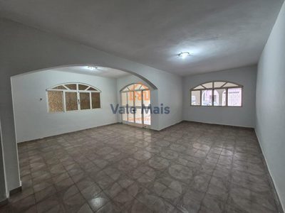 Casa, 4 quartos, 303 m² - Foto 1