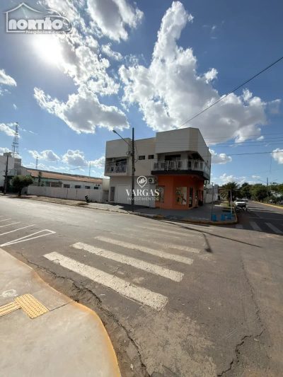 Casa, 2080 m² - Foto 2