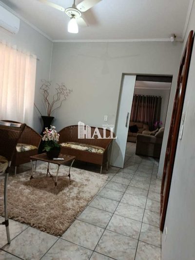 Casa, 4 quartos, 187 m² - Foto 1