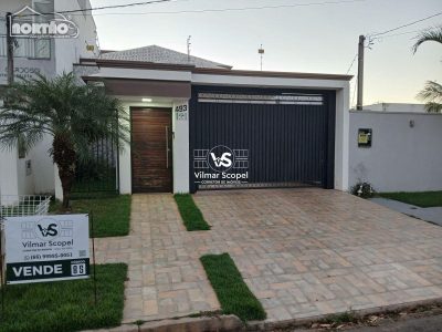 Casa, 4 quartos, 200 m² - Foto 1
