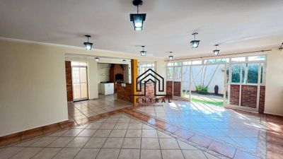 Casa, 3 quartos, 230 m² - Foto 1