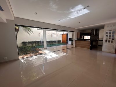 Casa, 3 quartos, 170 m² - Foto 2