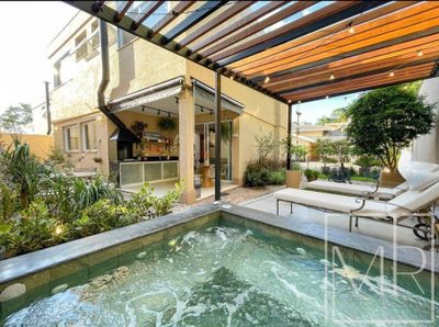 Casa, 4 quartos, 240 m² - Foto 1