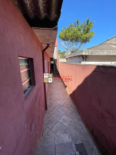Casa, 3 quartos, 231 m² - Foto 2