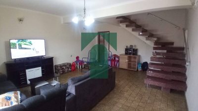 Casa, 5 quartos, 315 m² - Foto 1