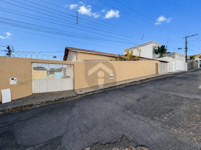Casa, 4 quartos, 370 m² - Foto 2