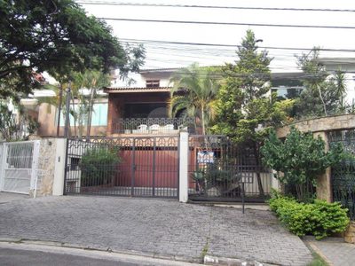 Sobrado, 3 quartos, 342 m² - Foto 1