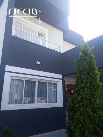Casa, 4 quartos, 210 m² - Foto 2